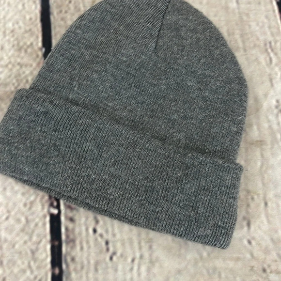 Zeke’s drive in patch beanie - Picture 5 of 5